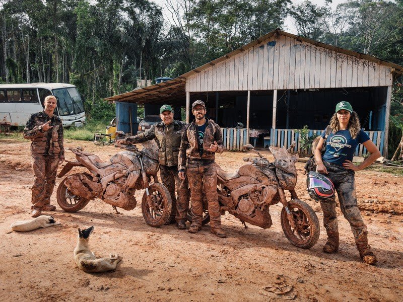 Seku-Mello-Amanda-Pagliari-Daniel-D2-Aldo-Tizani-de-onde-as-motos-nascem-para-onde-elas-vivem-bajaj-tmoto