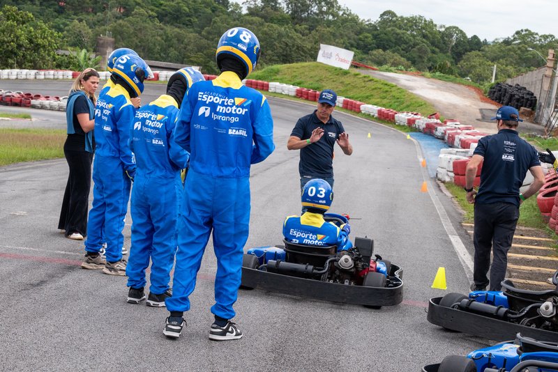 Promovendo inclusão social e democratizando o acesso ao esporte motor.