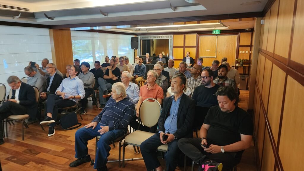jornalistas na coletiva ABEIFA